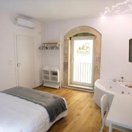 Reusuite 4* רגוזה