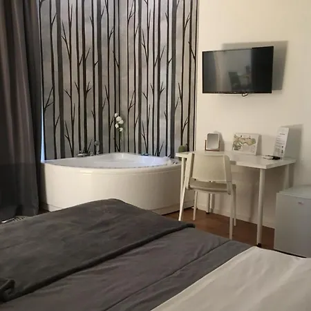 בית הארחה Reusuite 4*