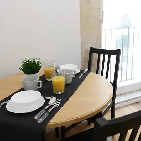 Reusuite Konukevi 4*